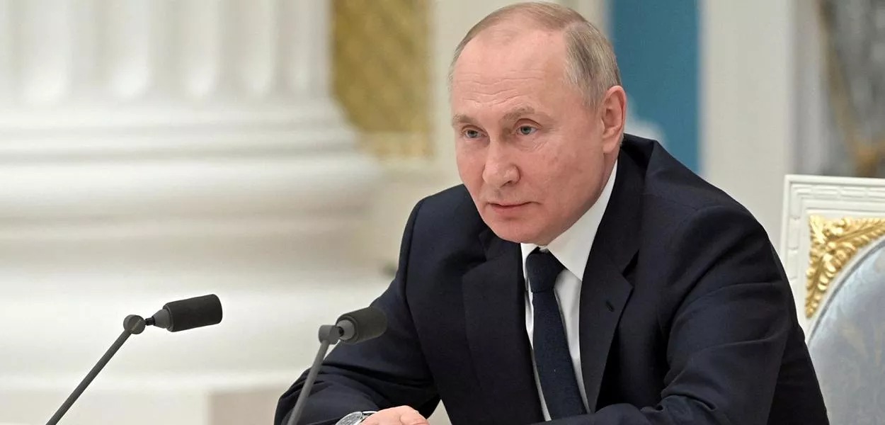 Putin: moeda de reserva internacional baseada em cesta do BRICS está em consideração