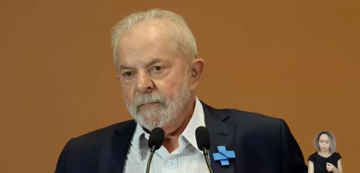No Dia da Saúde, Lula participa de evento em defesa do SUS e promete “recuperar e ampliar o Mais Médicos”