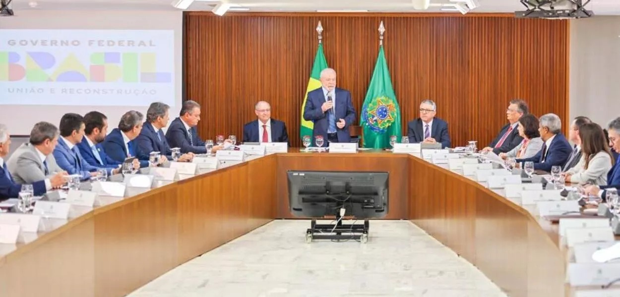 Lula promete em reunião com governadores que bancos públicos financiarão a ‘obra dos sonhos’ de cada estado