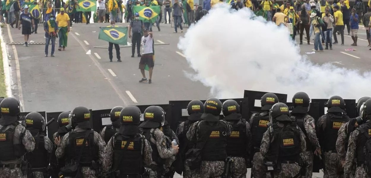 Abin: 12 empresas do agronegócio são donas de ao menos 54 caminhões enviados para os atos golpistas em Brasília