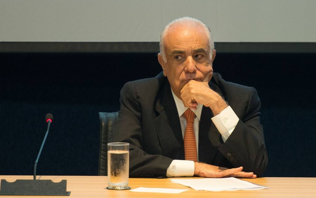 Câmara instala comissão da PEC da Anistia e avança para maior perdão da história a partidos