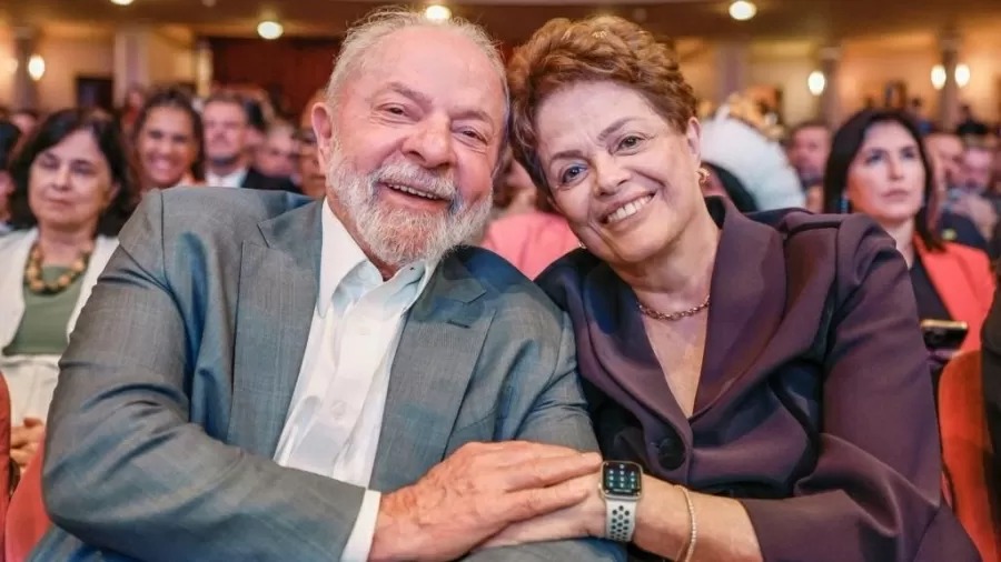 Novo PAC tem Municipal lotado, ausência de bolsonaristas e Dilma ovacionada