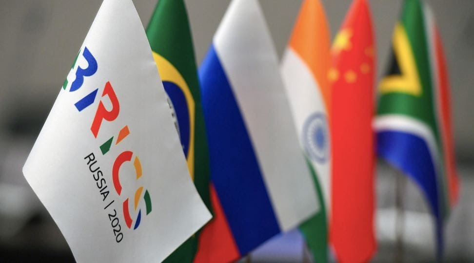 Membros do BRICS vão discutir o ‘uso acelerado’ de moedas locais no comércio exterior