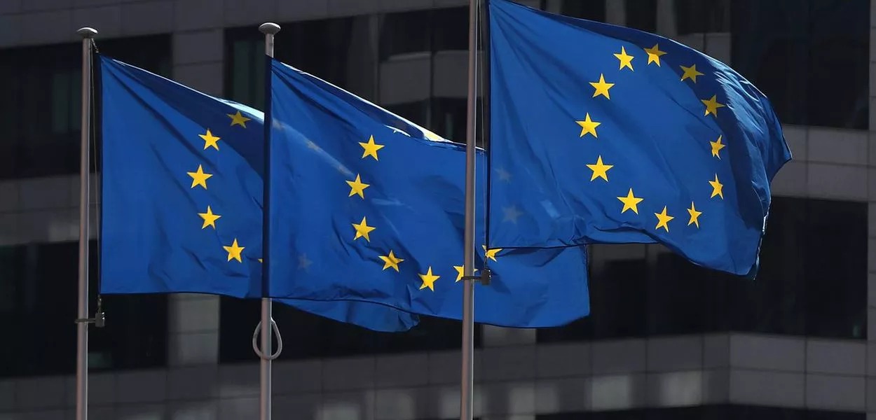 Europa está destruindo suas indústrias ao evitar a energia russa, diz autoridade russa