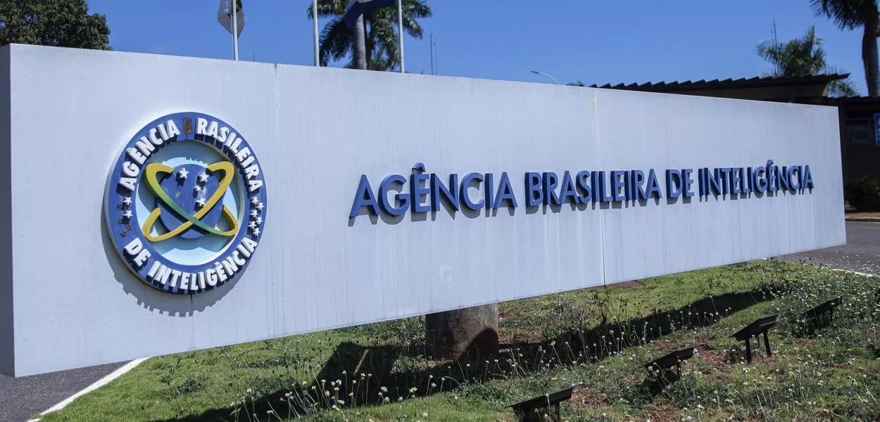 PF descobre plano da Abin para invasão em massa de computadores de cidadãos brasileiros