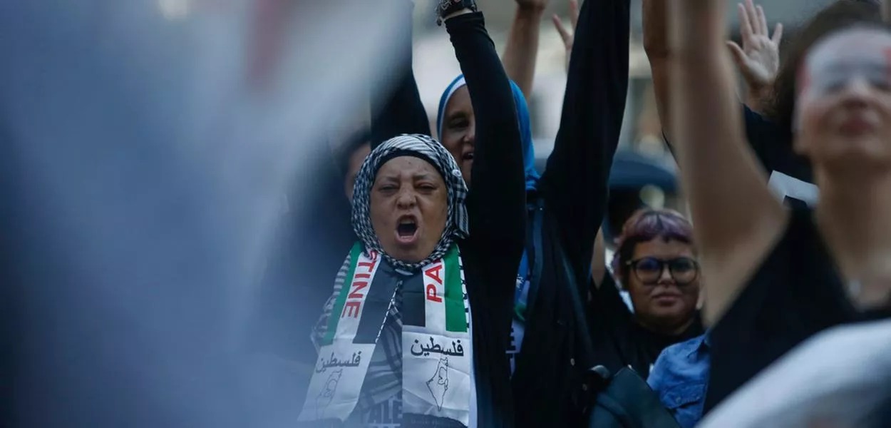 Brasileiros vão às ruas contra o genocídio do povo palestino (vídeos)