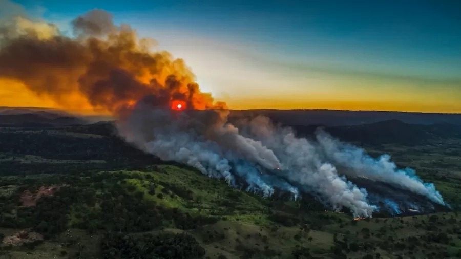 O 1% mais rico ‘queima’ o planeta, mas pobre é que vai arder, diz relatório