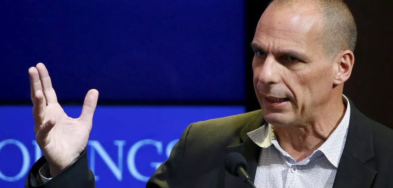 “Argentinos merecem nossa solidariedade no pesadelo que enfrentarão”, diz Varoufakis sobre Milei